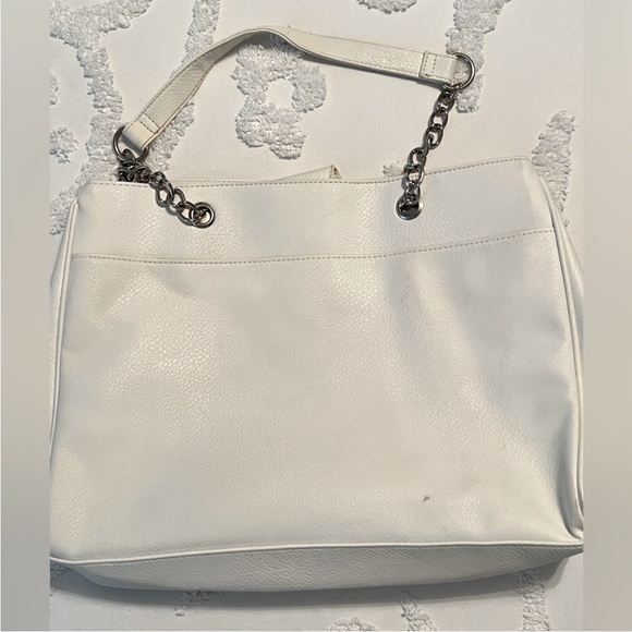 🤍 Womens White Large Tote/Hand Bag Pocketbook - Cut Out design 🛍️ - Picture 2 of 4